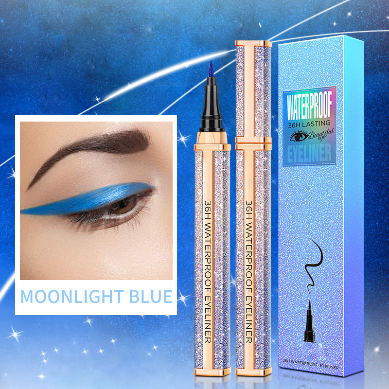 FĂ€rgad vattenfast eyeliner